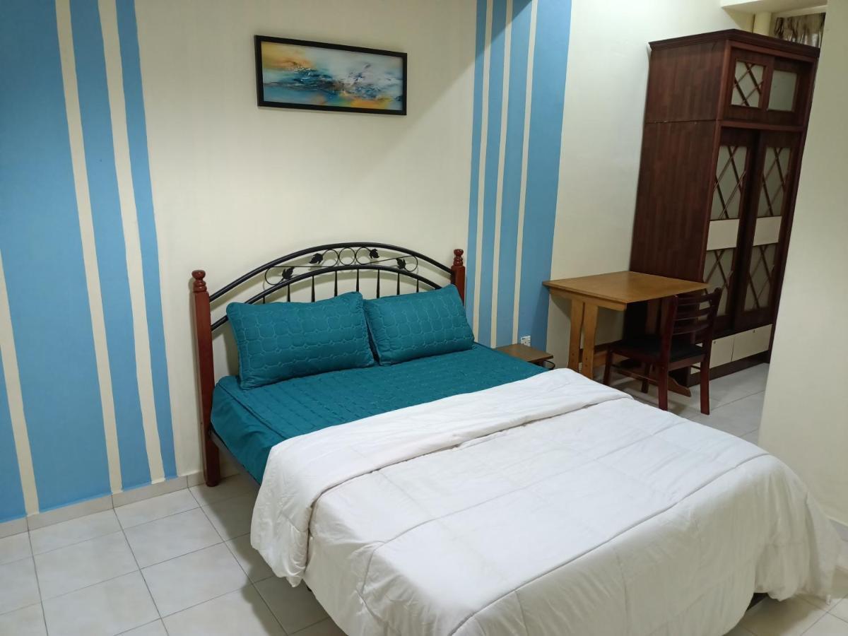 Oyo Home 90419 Sahar Guesthouse Malacca エクステリア 写真