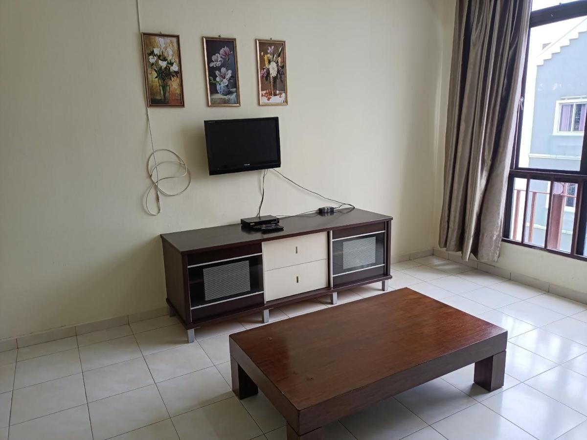 Oyo Home 90419 Sahar Guesthouse Malacca エクステリア 写真