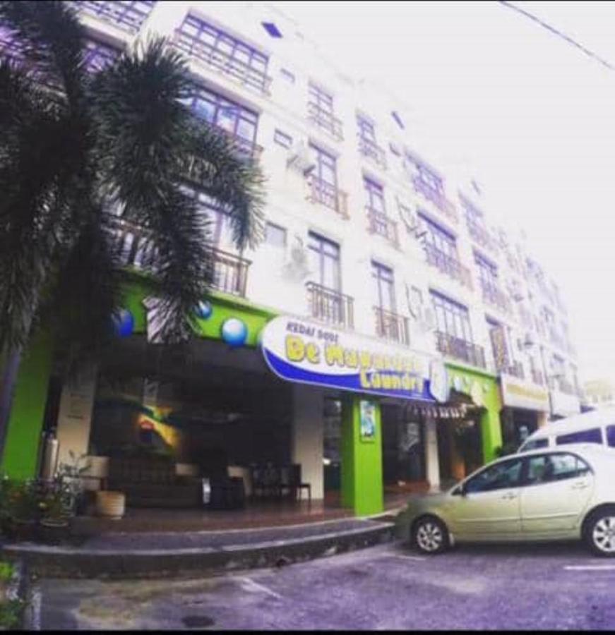 Oyo Home 90419 Sahar Guesthouse Malacca エクステリア 写真