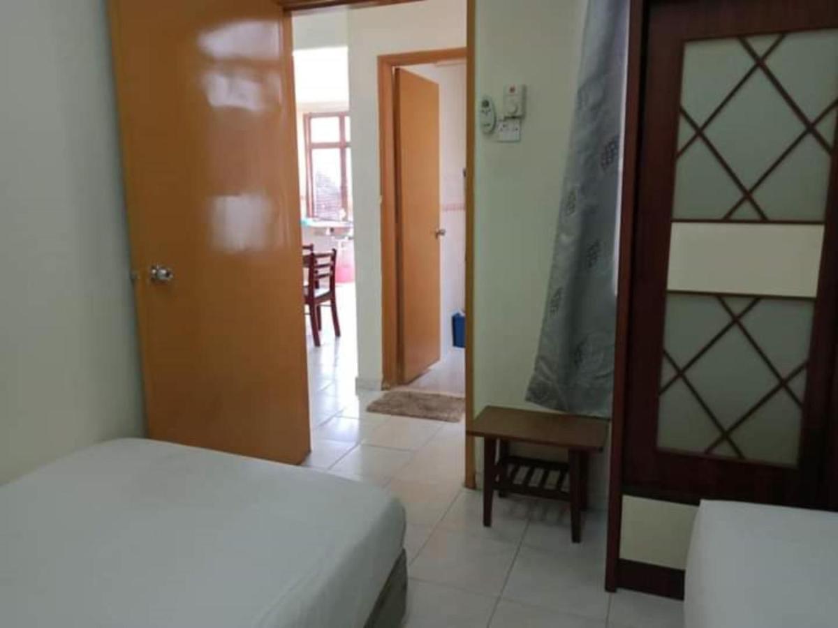 Oyo Home 90419 Sahar Guesthouse Malacca エクステリア 写真
