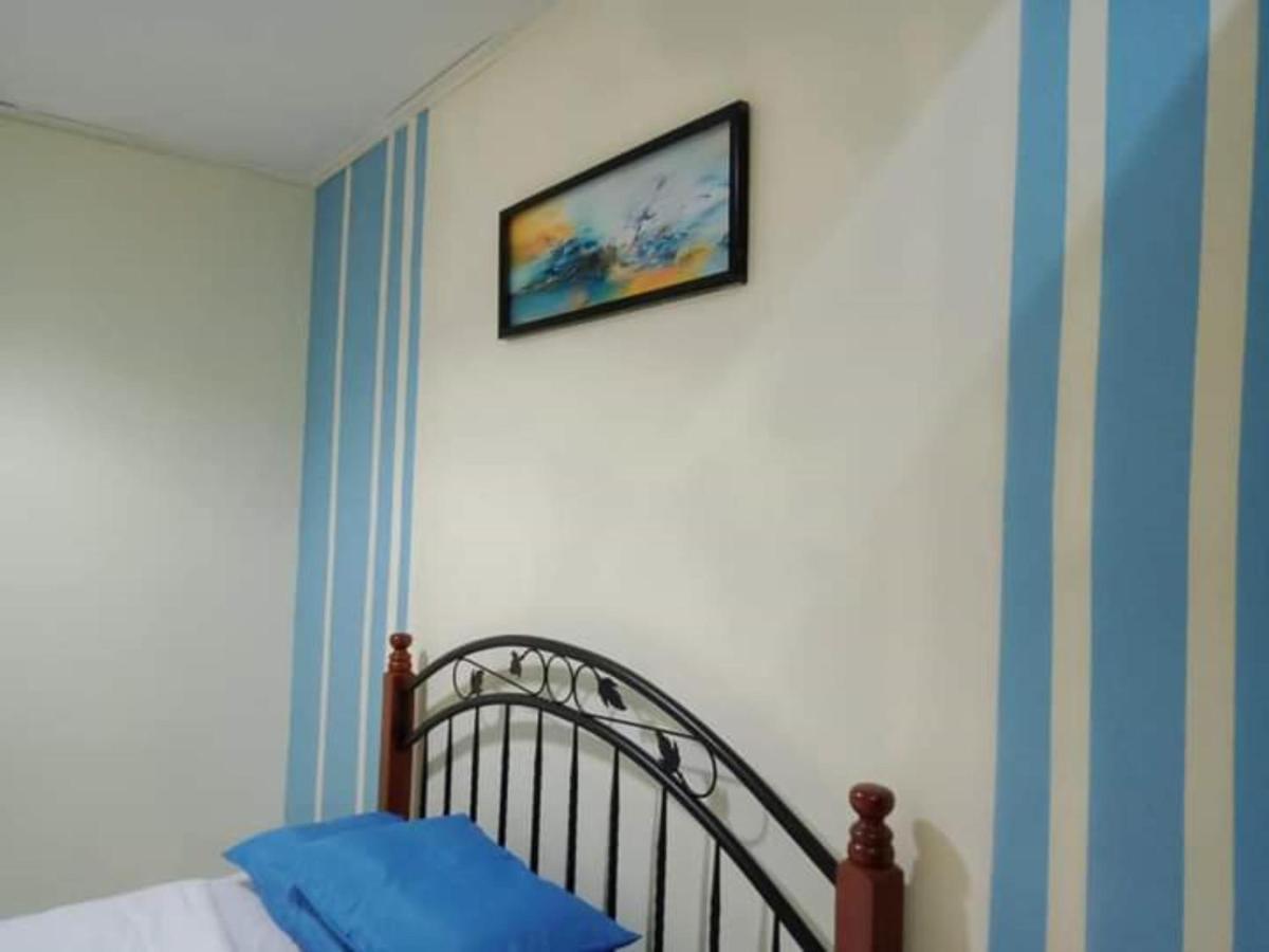 Oyo Home 90419 Sahar Guesthouse Malacca エクステリア 写真